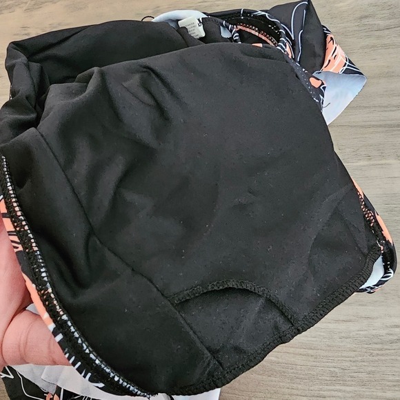 Floral Swimsuit Pink Black Swimsuit Top Size Large Bikini Adjustable Straps - Picture 5 of 9